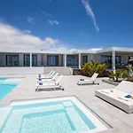 Cascada33 By Buenavilla * Playa Blanca (Lanzarote)